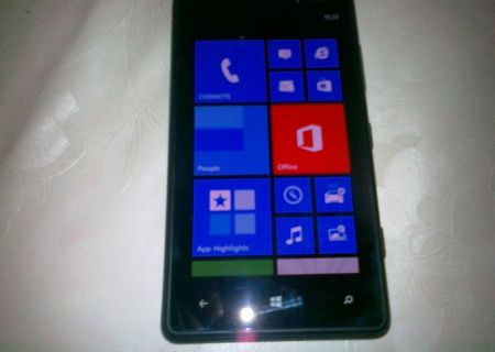 Nokia Lumia 820