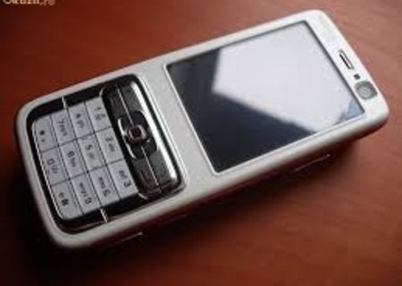 nokia N 73  rosu