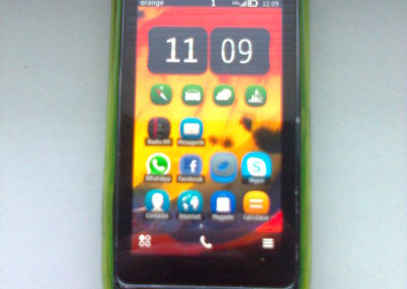 Nokia N 8 smartphone