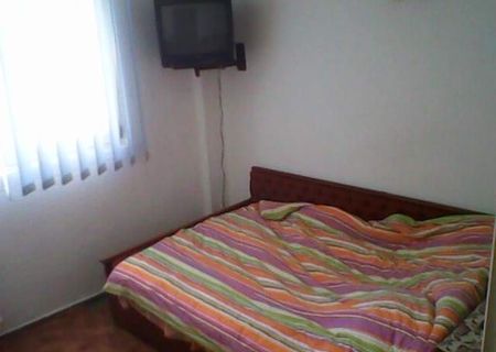 o camera de inchiriat