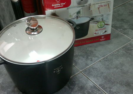 oala ceramica  cu capac
