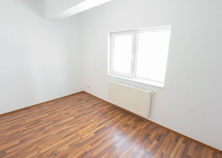 Ocazie apartament 3 camere , 72mp, Auto Nesti, Decomandat, 2 bai Ocazie apartament 3 camere , 72mp, Auto Nesti, Decomandat, 2 bai