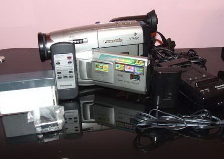 Ocazie - Camera video vhs-compact, Panasonic nv-vx47 (pret de criza ) Ocazie - Camera video vhs-compact, Panasonic nv-vx47 (pret de criza )