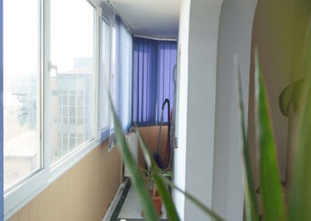 Ofer pentru inchiriat 2 cam.