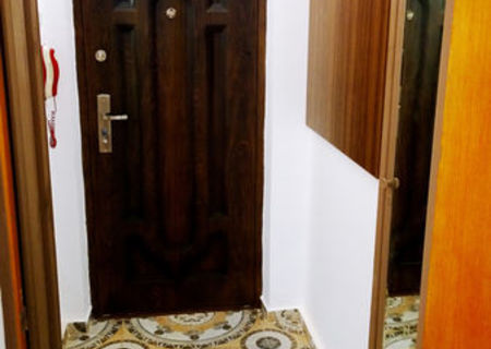 Ofer spre inchiriere garsoniera nemobilata str. Luterana