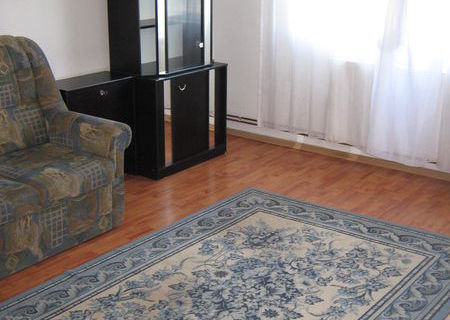 Ofer spre vanzare garsoniera 45 mp codlea