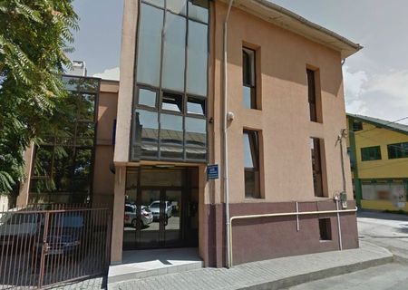 Oferim spre inchiriere spatiu birouri Oferim spre inchiriere spatiu birouri