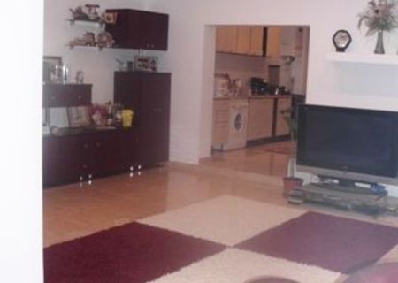 Oferta unica apartament 5 camere in vila + teren zona Brancoveanu