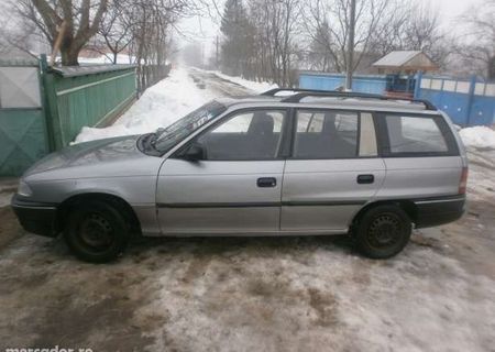 opel astra caravan 14 benzina