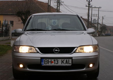 opel vectra 1.6 benzina