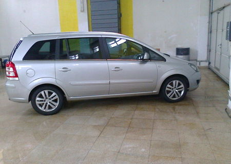 Opel Zafira, 2011 stare impecabila