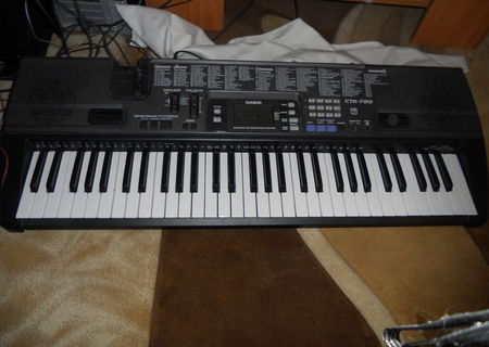 Orga Casio CTK-720