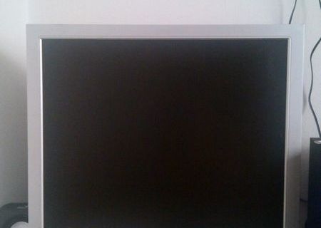 p4 fujitsu celsius + monitor tft 19 si garantie 1 an
