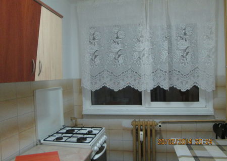 PAJURA-ocazie! Inchiriere 2 camere in bloc REABILITAT, 3 statii de P-ta PRESEI !!!