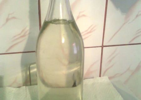 Palinca de prune 53-54 grade pret 30 lei/litru