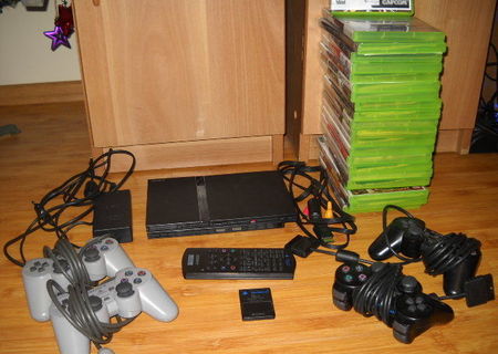 "Paly statyon 2, sony , modat, card 8 mb, si 22 jocuri" "Paly statyon 2, sony , modat, card 8 mb, si 22 jocuri"