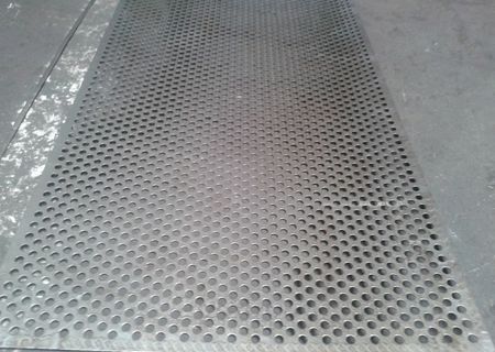 panouri si table perforate