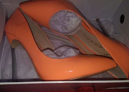 pantofi casadei