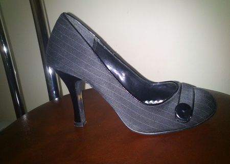 Pantofi cu toc