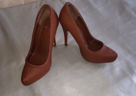 Pantofi dama