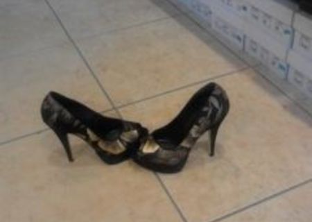 pantofi dama auriu cu negru noi, 38