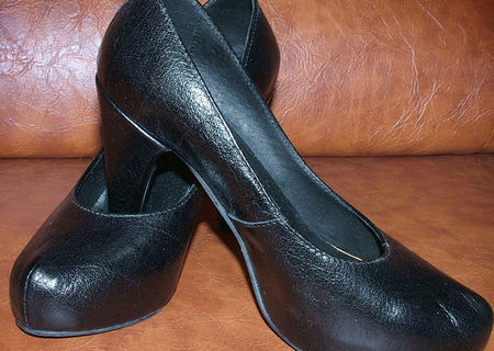 pantofi din piele naturala
