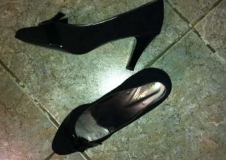 Pantofi eleganti, pentru picioare destepte