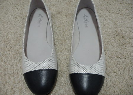 Pantofi noi marimea 40