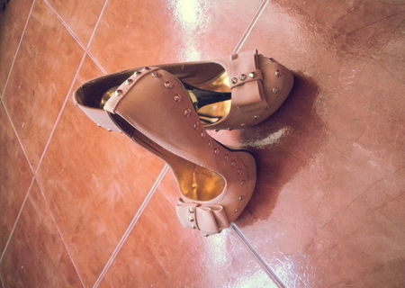 pantofi roz pal