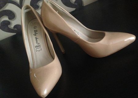 Pantofi stiletto bej (37 )