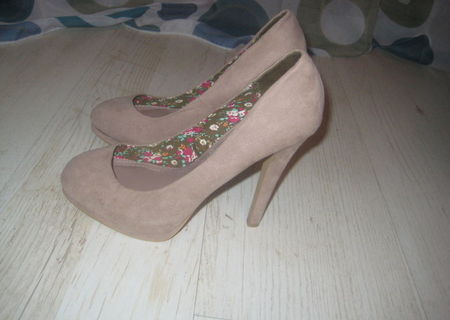 Pantofi Zara