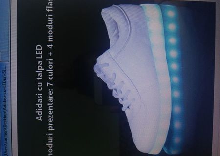 Papuci albi cu LED-uri
