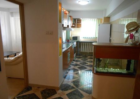 Particular, inchiriez apartament LUX 2 camere decomandat Particular, inchiriez apartament LUX 2 camere decomandat
