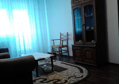 particular inchiriez (ofer) apartament 2 camere