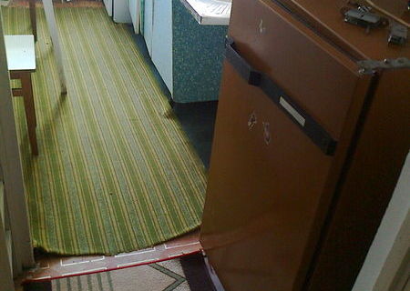 Particular,ofer spre inchiriere ap 2 camere Militari