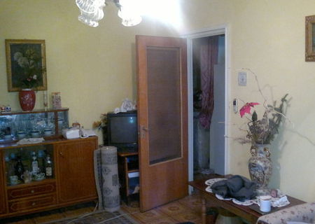 Particular, vand apart 3 camere, cartier Berceni, Bucuresti