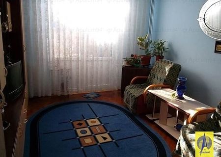 Particular vand apartament 3camere dec, zona Salaj-Ferentari Particular vand apartament 3camere dec, zona Salaj-Ferentari