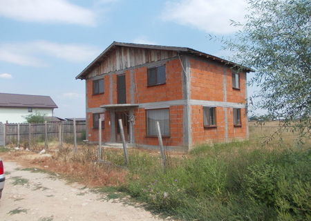 Particular vand casă cu etaj si teren 485 mp in Craiova zona Popoveni 35.000 Euro negociabil Particular vand casă cu etaj si teren 485 mp in Craiova zona Popoveni 35.000 Euro negociabil