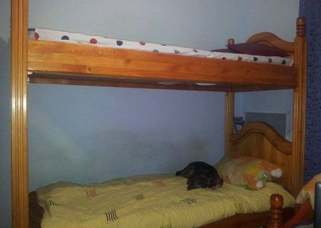 Paturi supraetajate din stejar.