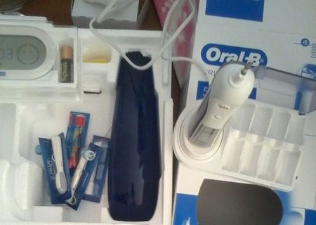 Periuta de dinti electrica triumph 5000 oral- b, braun Periuta de dinti electrica triumph 5000 oral- b, braun