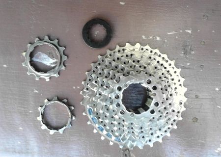 Pinioane shimano 8viteze+lant shimano 8viteze