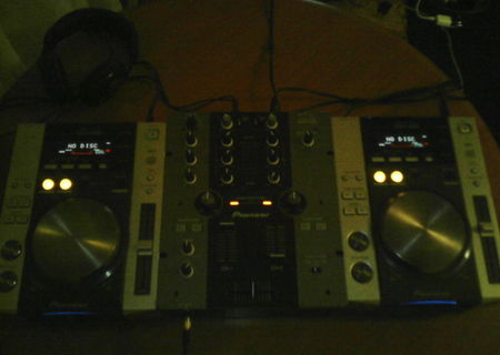 Pioneer CDJ 200 x 2 + Pioneer DJM 250k
