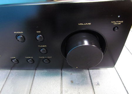 Pioneer/Japan 2 x 100 rms.