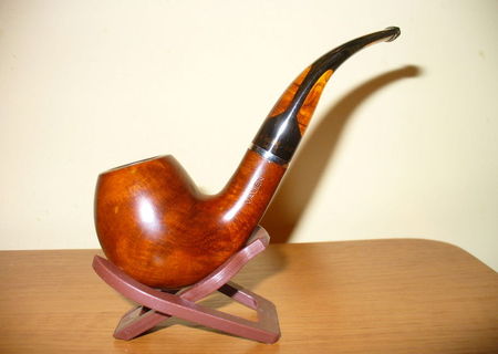 Pipa fumat eleganta VAUEN Pipa fumat eleganta VAUEN