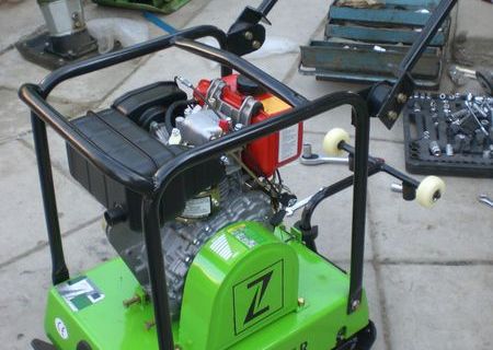 Placa compactoare diesel noua de 120kg