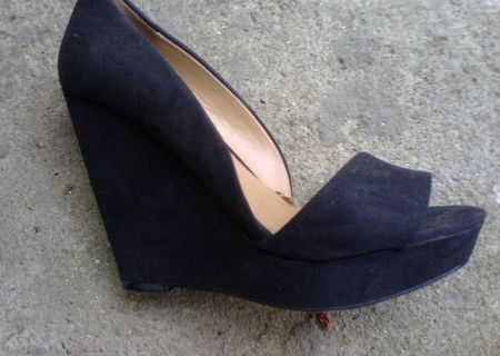 Platforme Stradivarius
