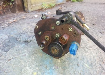 pompa de injectie ford focus 1,8 tdci delfi