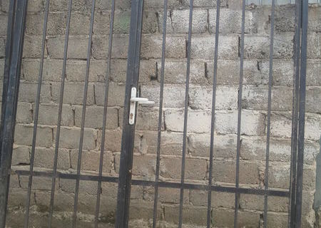 Porti de vanzare