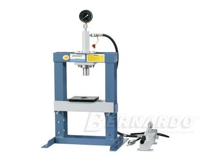 Prese de atelier pneumatice PWK 10 Prese de atelier pneumatice PWK 10