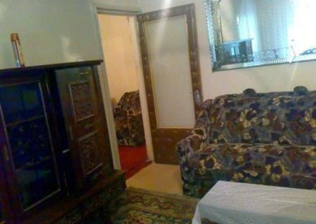 Propietar inchiriez apartament 2 camere ,decomandat in zona Crangas